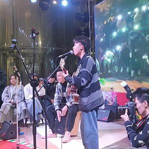 爆操白丝袜美女教头
